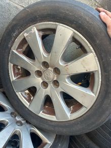 5 Alloys and tyres for avensis 2007-09