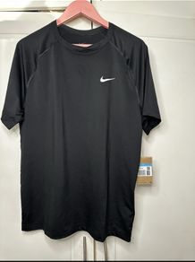 Nike dri-fit top