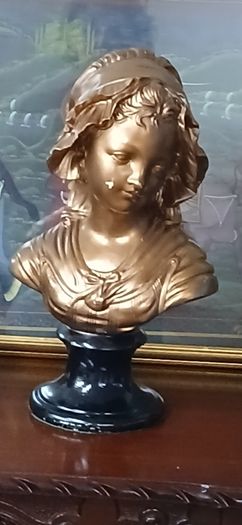 Antique Style Female Bust