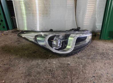 Hyundai i40 drivers headlight