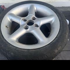 Looking Alloy wheel