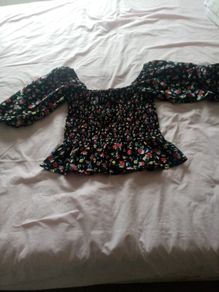 Wednesdays Girl ladies crop top black and floral size medium