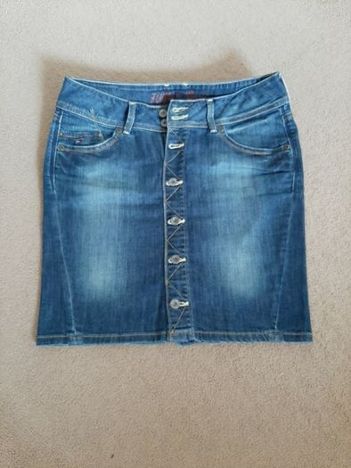 Tommy hilfiger denim skirt