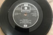 John &amp; Yoko - Happy Xmas (War Is Over) Vinyl 7 Inch Irish
