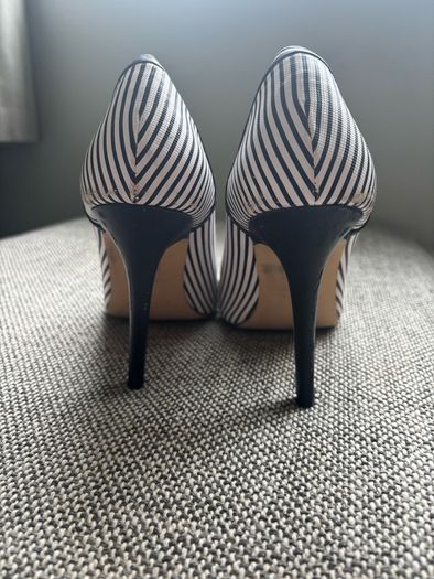 2 pairs black heels size 5