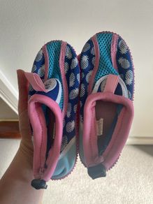 Swim pool sea aqua shoes size 10