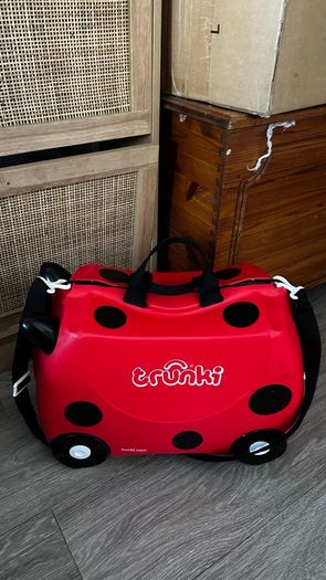 trunki suitcase
