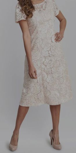 Gina Bacconi Peach Mylene Embroidered Floral A-Line Midi Dress  Size: 14 postage included