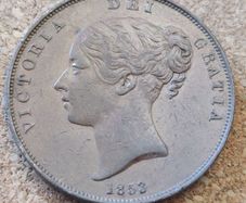 1853 Great Britain Penny WW Queen Victoria Young Head