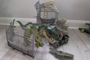 Jurassic clash beast playset