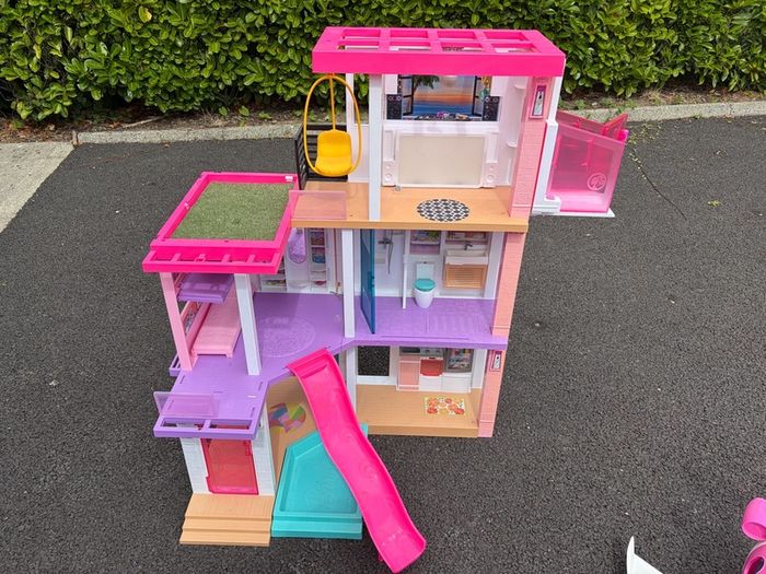 Barbie Dreamhouse bundle