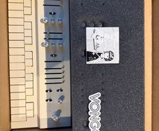 Vongon Replay 28-Key Digital Synthesizer