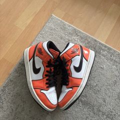 Jordan 1 Mid