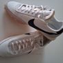 Unisex NikeTrainers size 8 Image 3