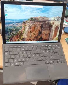 Microsoft Surface Pro 6 -Core i5 8th Gen | 8GB RAM | 256GB SSD | Touchscreen | Windows 11 Pro