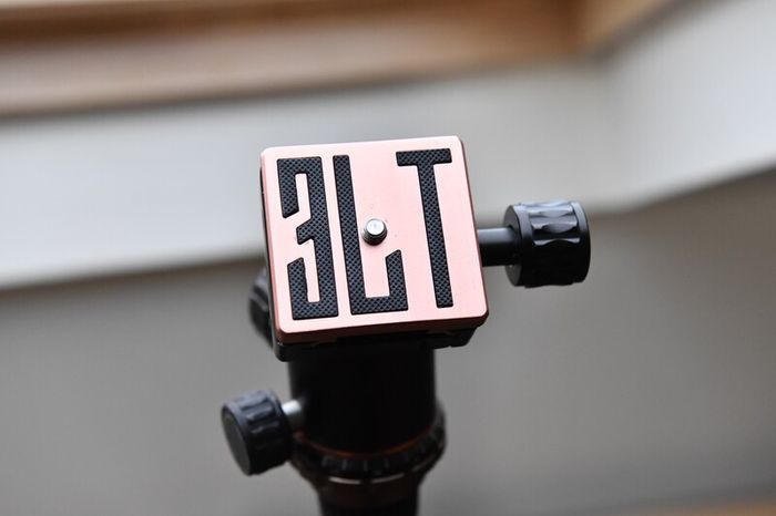 3 Legged Thing 3LT Carbon Tripod