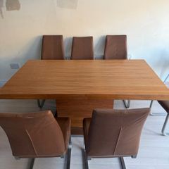 table and chairs
