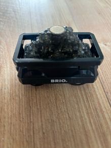 Brio Light Up Gold Wagon