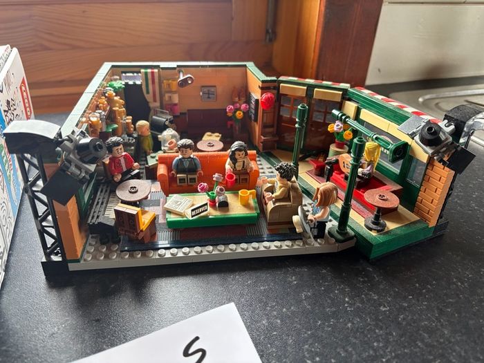 Friends Lego Set - Central Perk