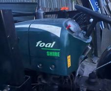 Compact tractor