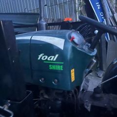 Compact tractor