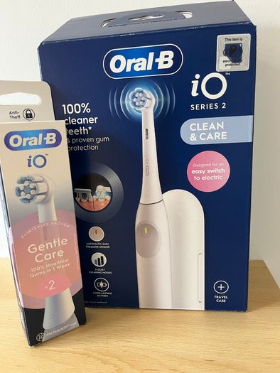 Oral B electric toothbrush