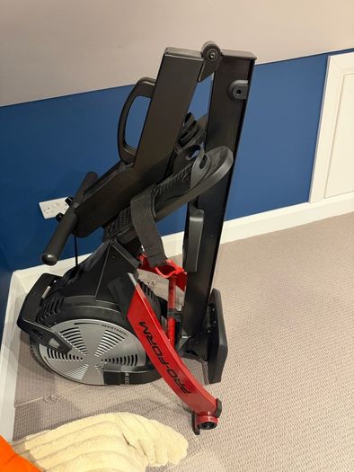 Folding rowing machine proform r600