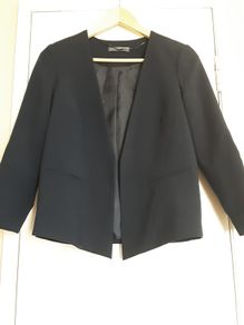 Jacket/Short Waist/Hipster Fitted Jacket Colour: Navy  ..  Size: 10 UK ..  Reduced