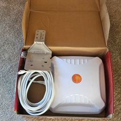 Poynting 5G antenna - like new
