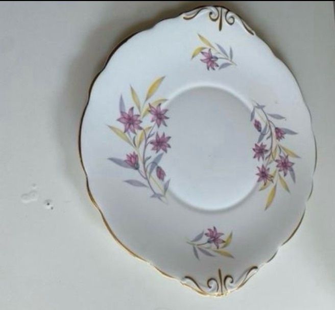Pretty Royal Stuart  cake plate