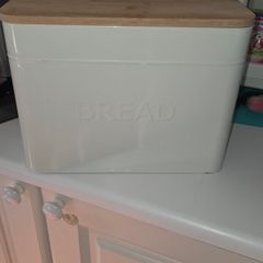 Bread bin