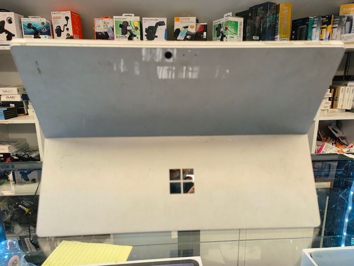 Microsoft Surface Pro 5 -12.3"- Core i5 7th Gen @ 2.6GHz, 8GB RAM, 256GB SSD, Windows 11 Pro