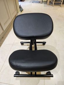 Kneel chair stool. Ergonomic. Posture.