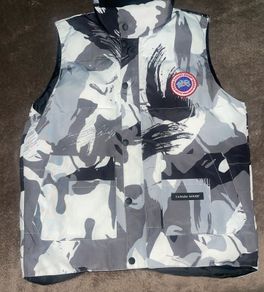 Canada Goose Camo Arctic Program Gilet Vest Grey White