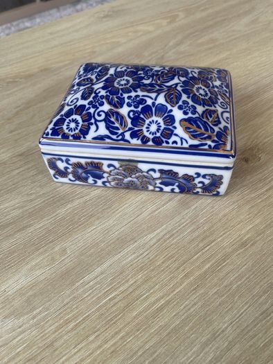Vintage Ceramic Trinket Box