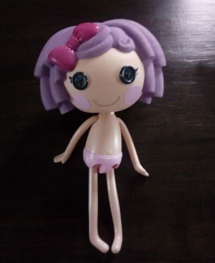 4 Dolls