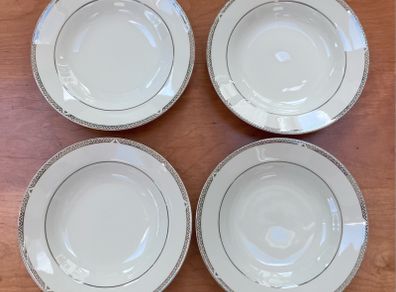 2004 Royal Doulton Soup/Pasta Bowls x 4