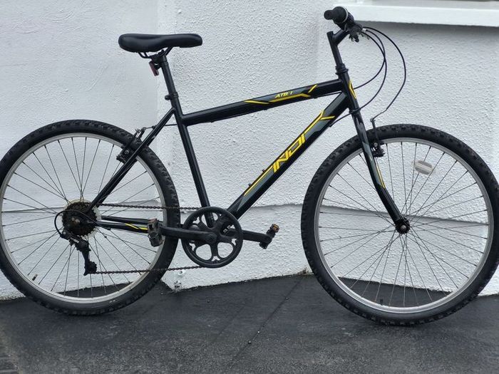 Mountain Bikes  X 2  150 As A Pair Or 85 Each