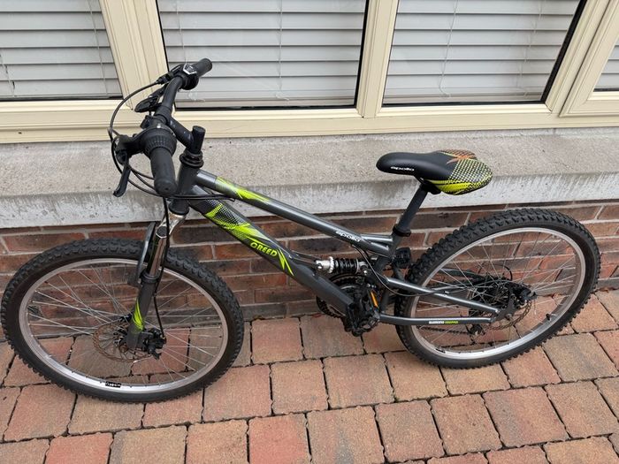 Apollo Creed 24 Mountain Bike  24 inch weels