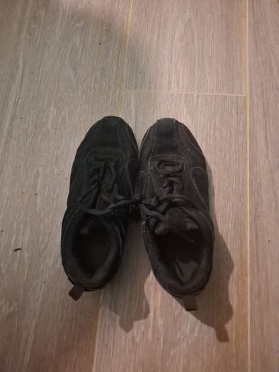 dance shoes