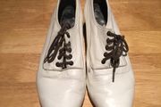 White Brogue Shoes with Heel