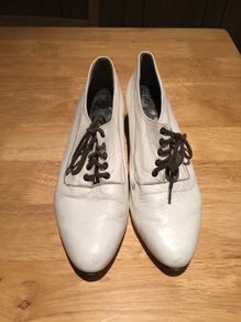 White Brogue Shoes with Heel