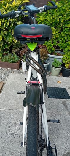 Mens mountain bike