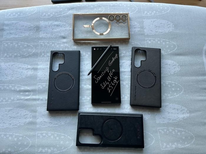 Samsung Galaxy S24 Ultra 256gb Unlocked  Phantom black. May swap with Another high end mobile