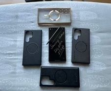 Samsung Galaxy S24 Ultra 256gb Unlocked  Phantom black. May swap with Another high end mobile