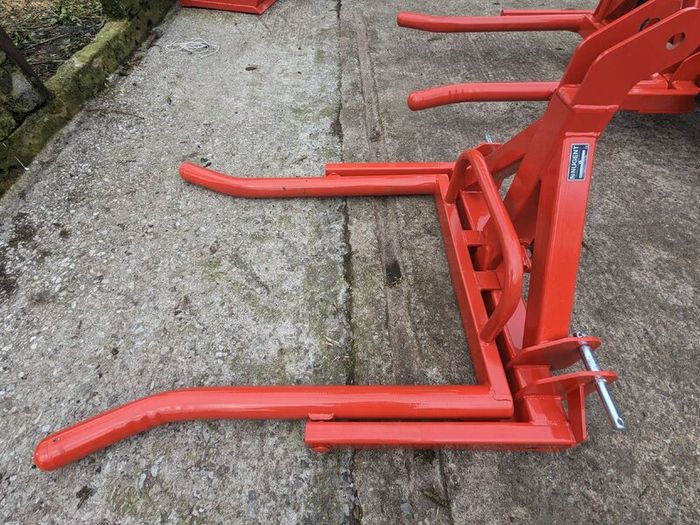 Bale lifter new Nugent