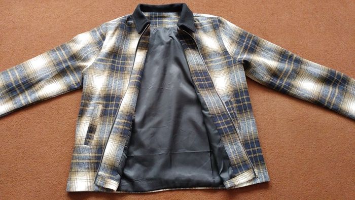 Check pattern zip-up jacket