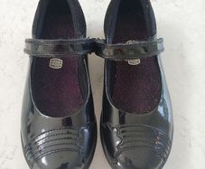 clarks girls patent leather shoes size 13.5