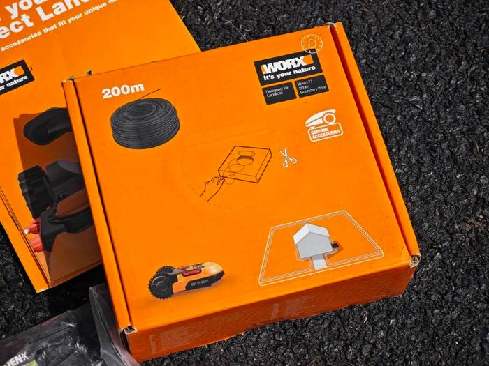 Worx Landroid L800 WR148E Robot Lawnmower / 800m / Complete Kit