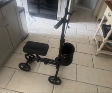 Knee scooter